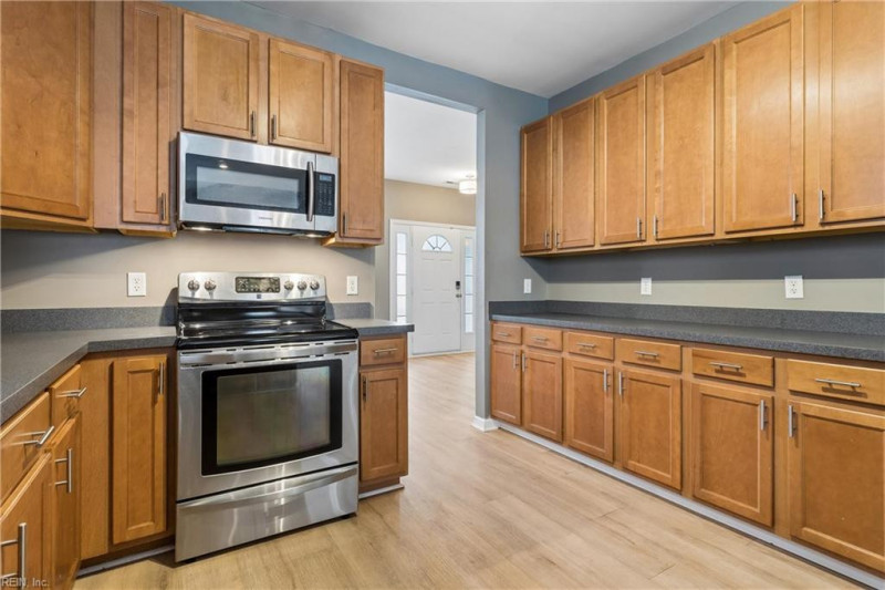 Photo 13 of 46 residential for sale in Virginia Beach virginia