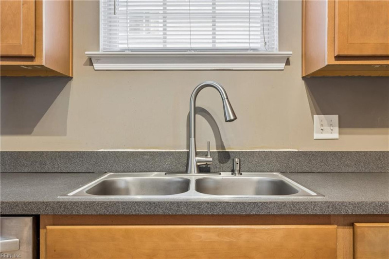 Photo 15 of 46 residential for sale in Virginia Beach virginia