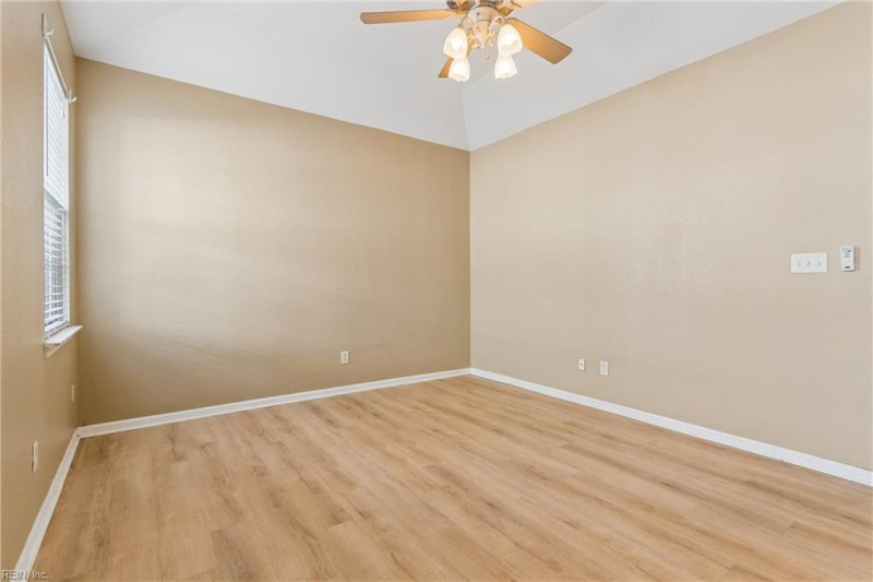 Photo 25 of 46 residential for sale in Virginia Beach virginia