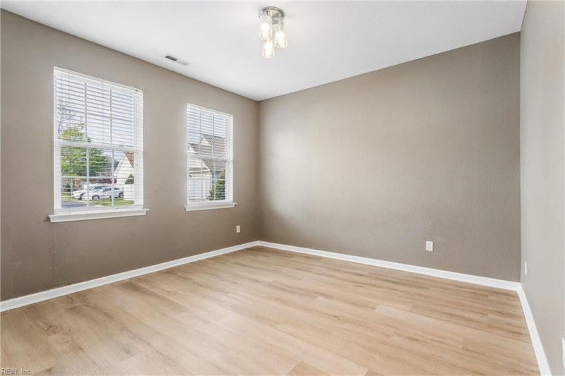 Photo 5 of 46 residential for sale in Virginia Beach virginia