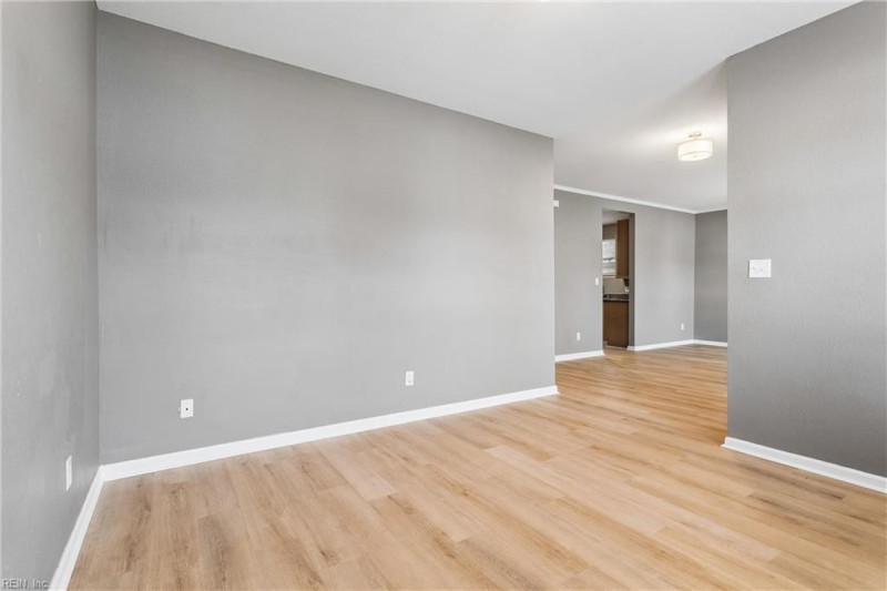 Photo 7 of 46 residential for sale in Virginia Beach virginia
