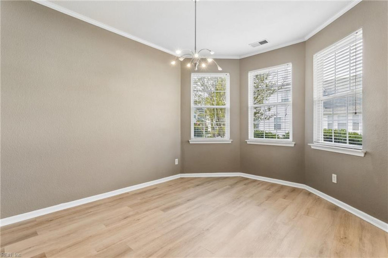 Photo 8 of 46 residential for sale in Virginia Beach virginia