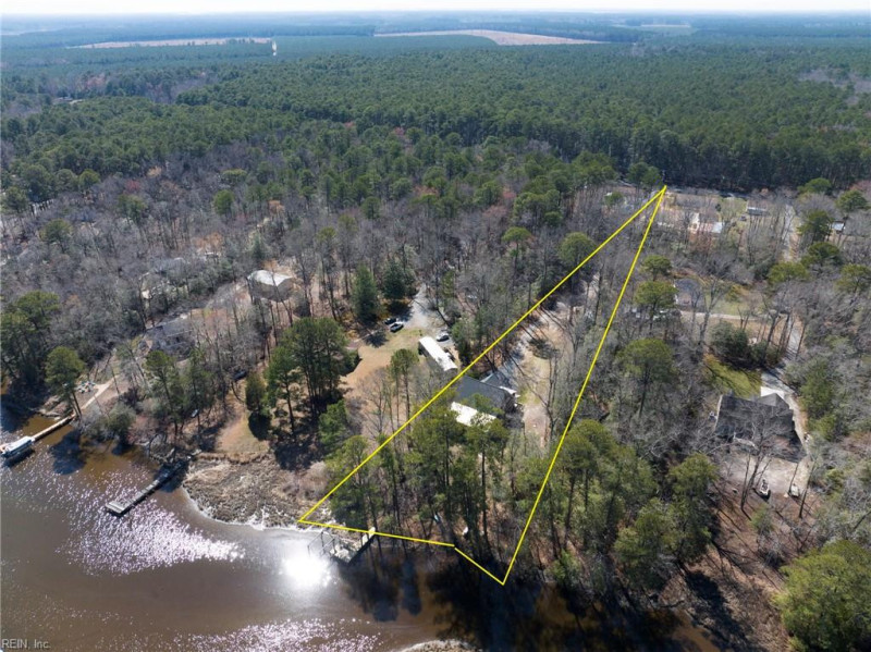 Photo 33 of 50 residential for sale in Mathews County virginia