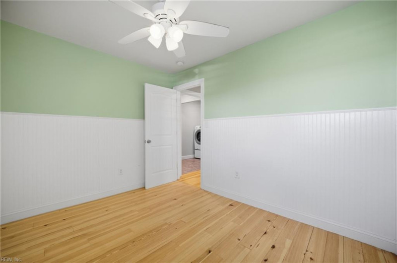 Photo 14 of 47 residential for sale in Hampton virginia