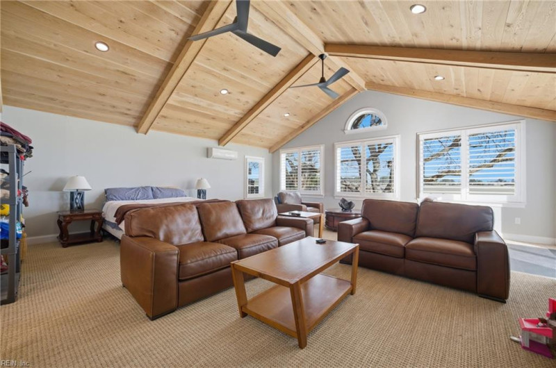 Photo 17 of 47 residential for sale in Hampton virginia