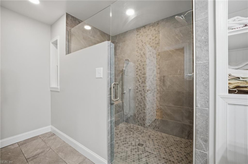 Photo 31 of 47 residential for sale in Hampton virginia