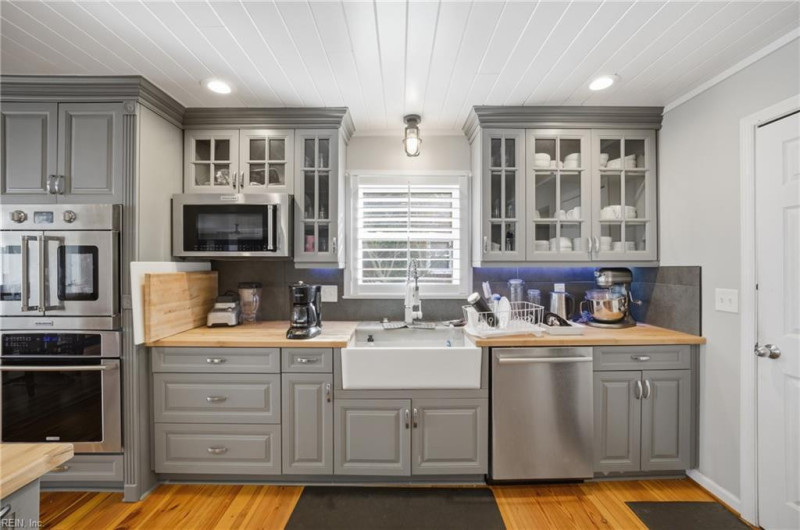 Photo 6 of 47 residential for sale in Hampton virginia