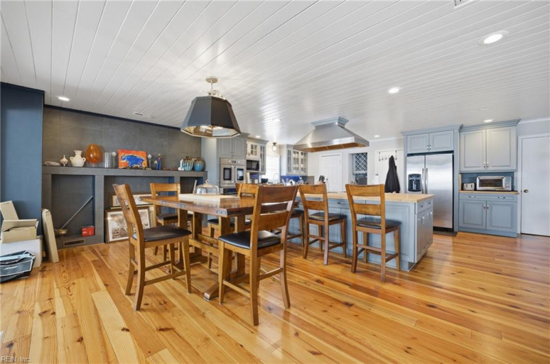 Photo 8 of 47 residential for sale in Hampton virginia