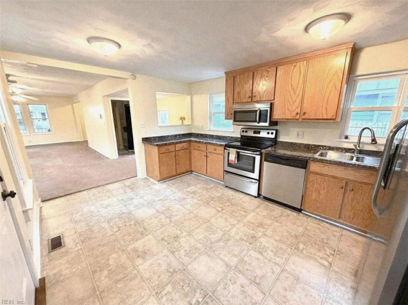 Photo 6 of 28 residential for sale in Chesapeake virginia Photo 6 of 28 residential for sale in Chesapeake virginia
