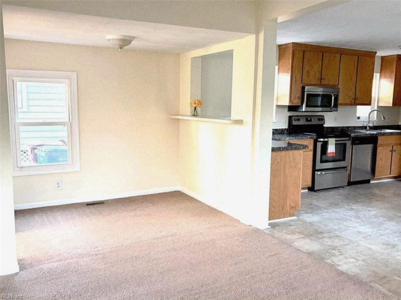 Photo 7 of 28 residential for sale in Chesapeake virginia Photo 7 of 28 residential for sale in Chesapeake virginia