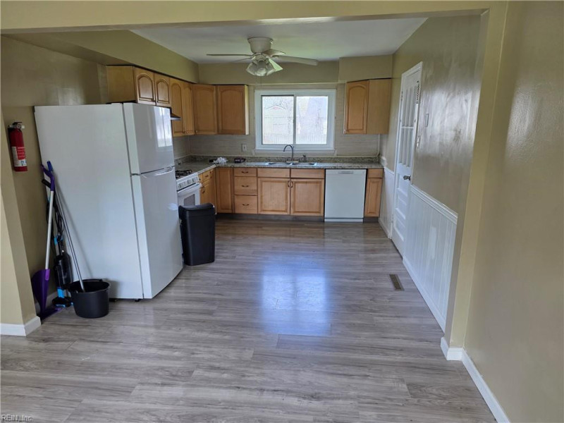 Photo 4 of 14 residential for sale in Virginia Beach virginia Photo 4 of 14 residential for sale in Virginia Beach virginia
