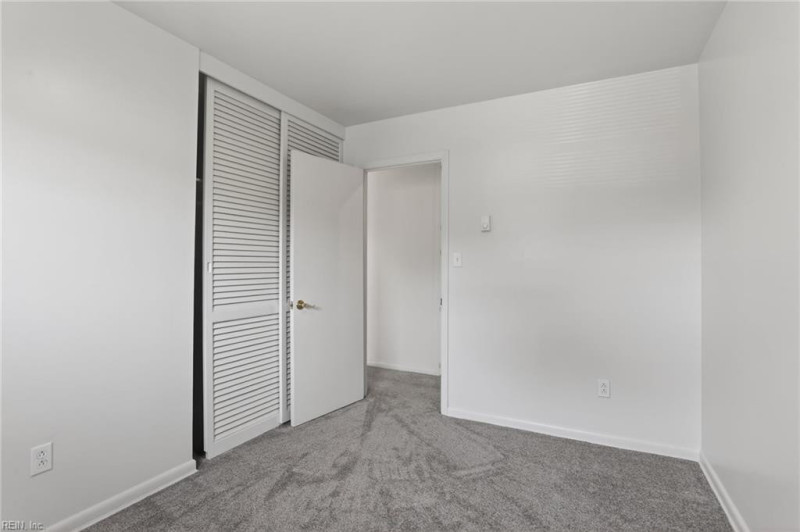 Photo 14 of 23 residential for sale in Hampton virginia