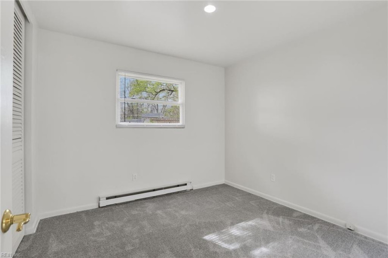 Photo 17 of 23 residential for sale in Hampton virginia