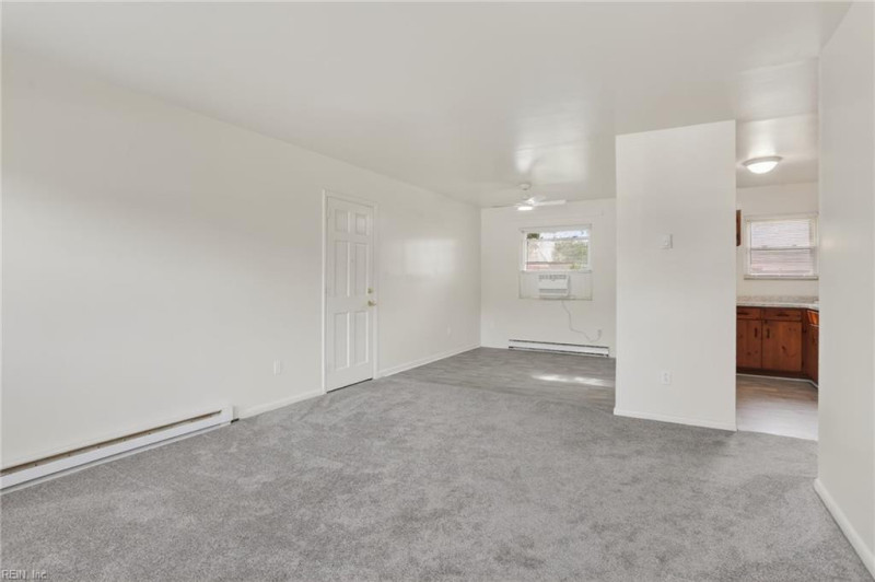 Photo 4 of 23 residential for sale in Hampton virginia