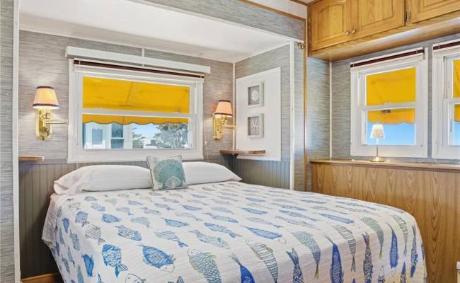 3665 Sandpiper Road, Virginia Beach, VA 23456