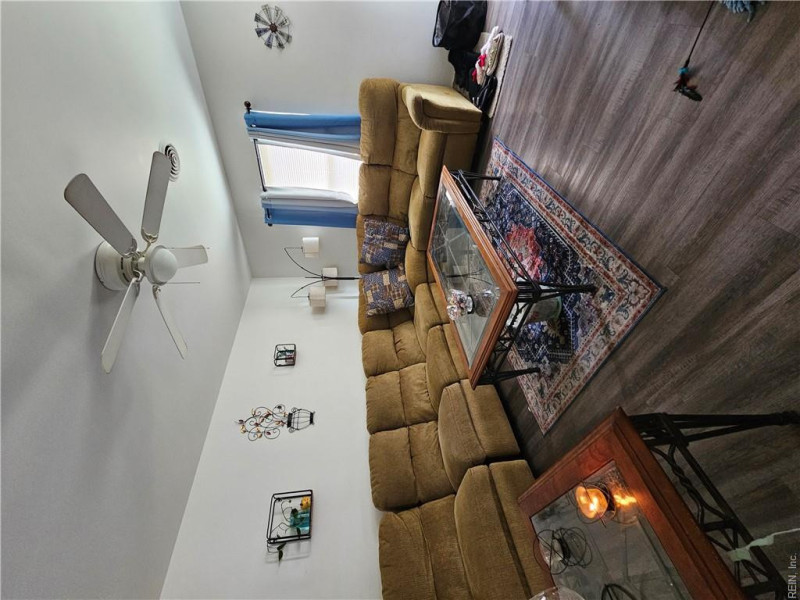 Photo 5 of 13 residential for sale in Portsmouth virginia