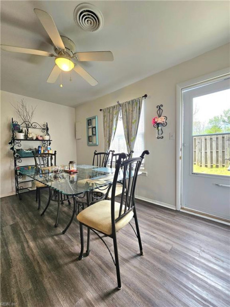 Photo 7 of 13 residential for sale in Portsmouth virginia