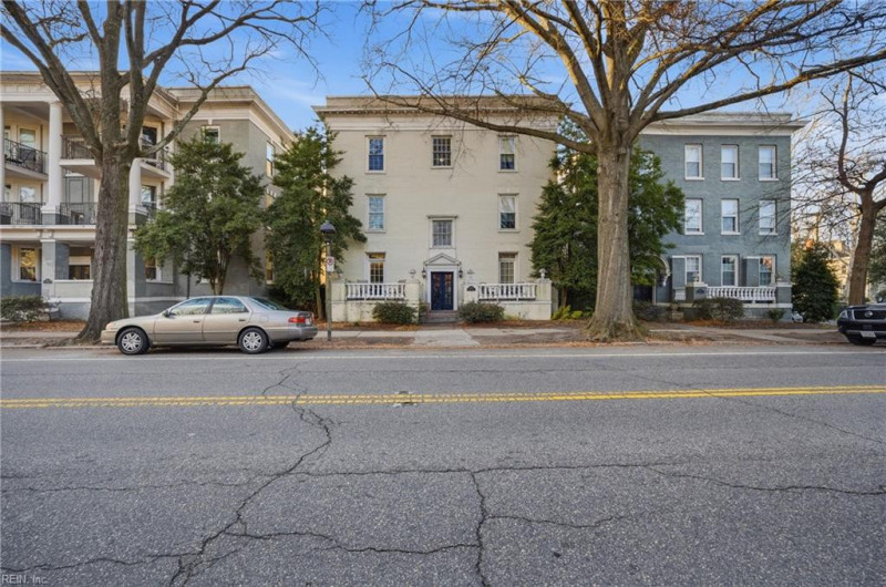 Photo 1 of 33 residential for sale in Norfolk virginia