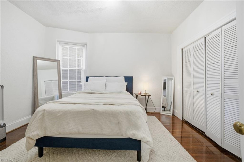 Photo 14 of 33 residential for sale in Norfolk virginia