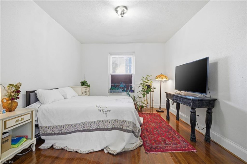 Photo 18 of 33 residential for sale in Norfolk virginia