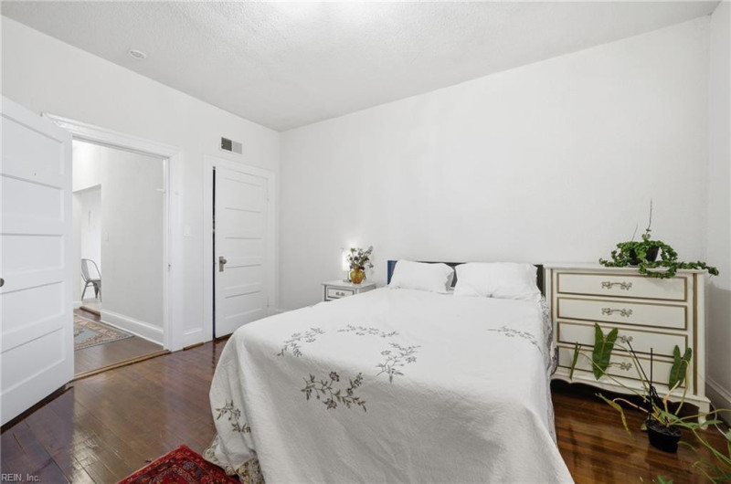 Photo 19 of 33 residential for sale in Norfolk virginia