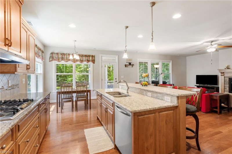 Photo 17 of 50 residential for sale in Suffolk virginia