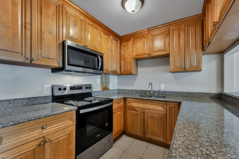 Photo 10 of 33 residential for sale in Virginia Beach virginia
