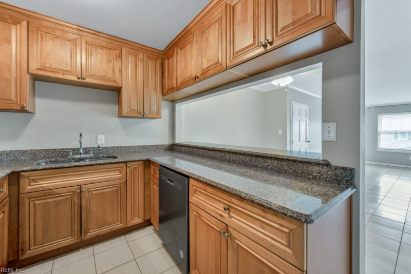 Photo 12 of 33 residential for sale in Virginia Beach virginia