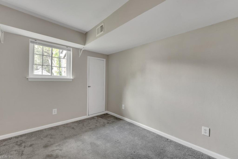 Photo 20 of 33 residential for sale in Virginia Beach virginia