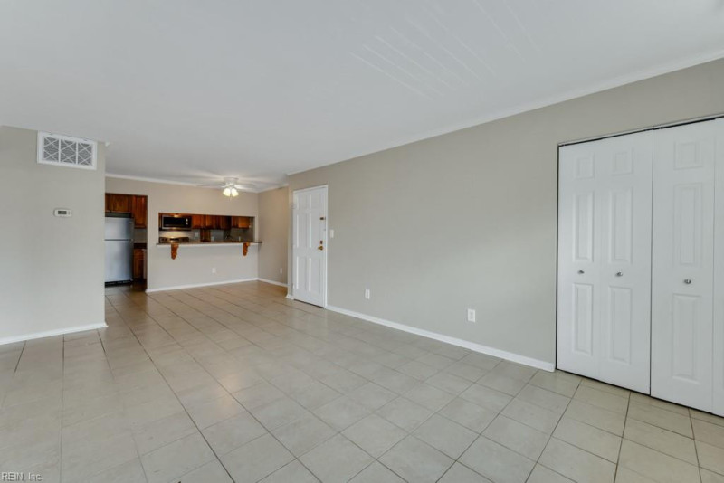 Photo 4 of 33 residential for sale in Virginia Beach virginia