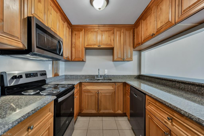 Photo 9 of 33 residential for sale in Virginia Beach virginia