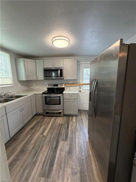 Photo 6 of 36 residential for sale in Newport News virginia