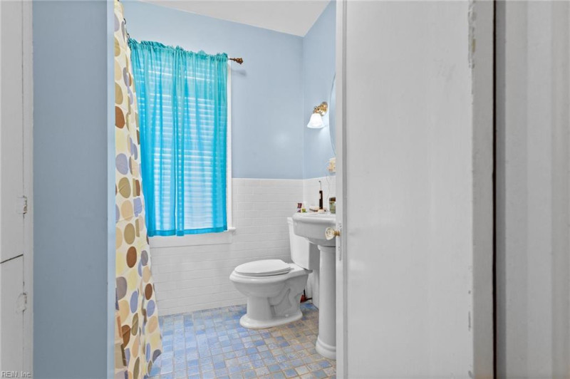 Photo 13 of 30 residential for sale in Norfolk virginia