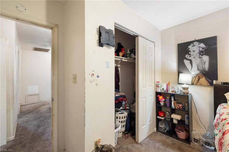 Photo 15 of 18 residential for sale in Portsmouth virginia
