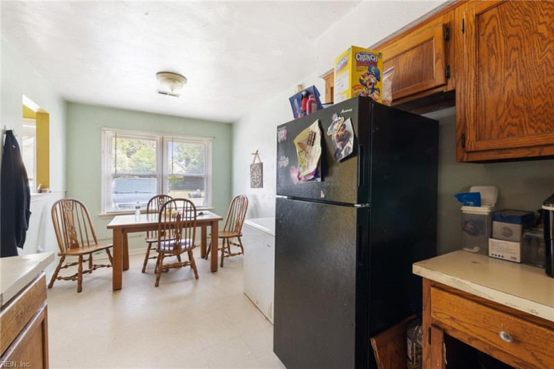 Photo 3 of 18 residential for sale in Portsmouth virginia