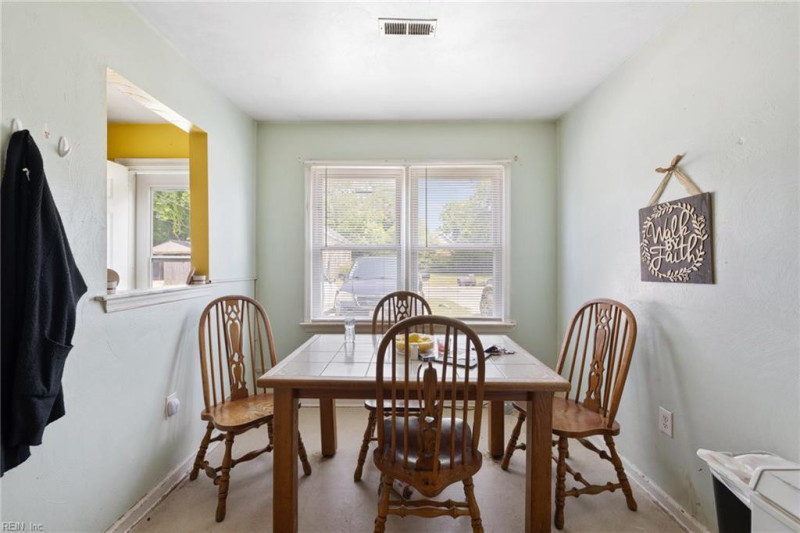 Photo 5 of 18 residential for sale in Portsmouth virginia
