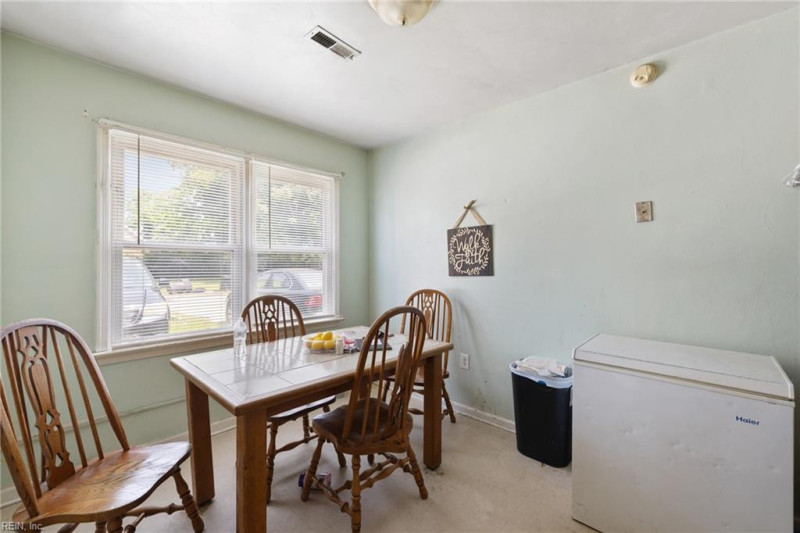 Photo 6 of 18 residential for sale in Portsmouth virginia