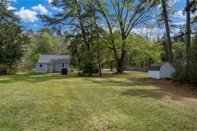 Photo 21 of 24 residential for sale in Mathews County virginia
