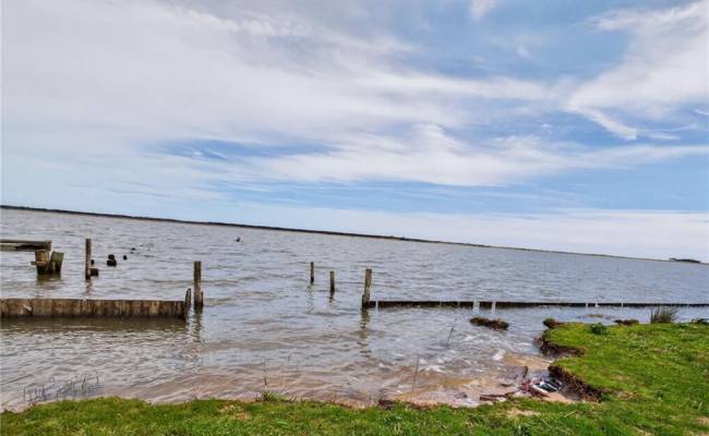 6468 Knotts Island Road, Virginia Beach, VA 23457