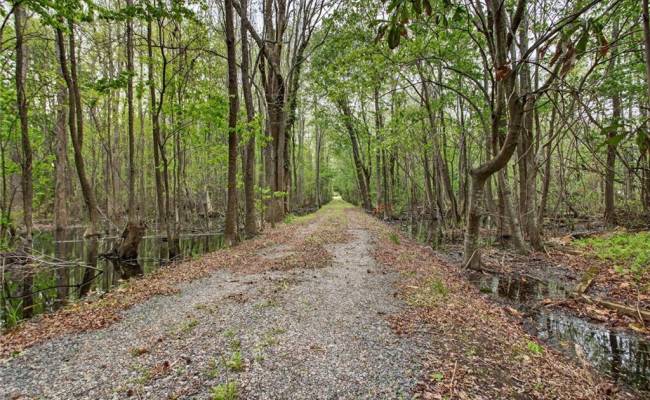 6468 Knotts Island Road, Virginia Beach, VA 23457