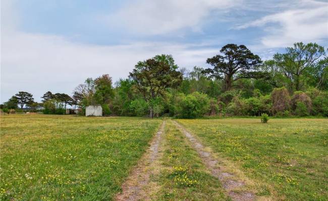 6468 Knotts Island Road, Virginia Beach, VA 23457