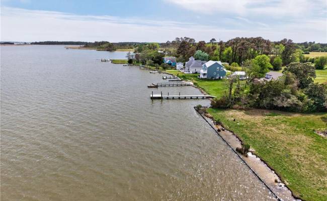 6468 Knotts Island Road, Virginia Beach, VA 23457