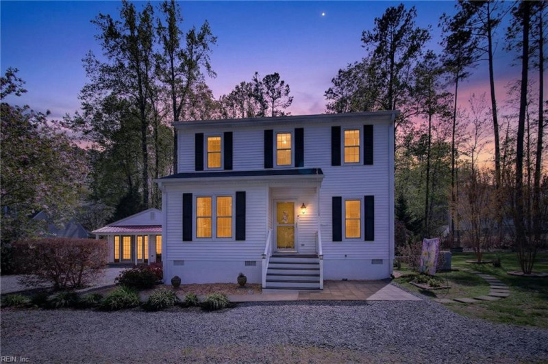 Photo 2 of 36 residential for sale in Middlesex County virginia