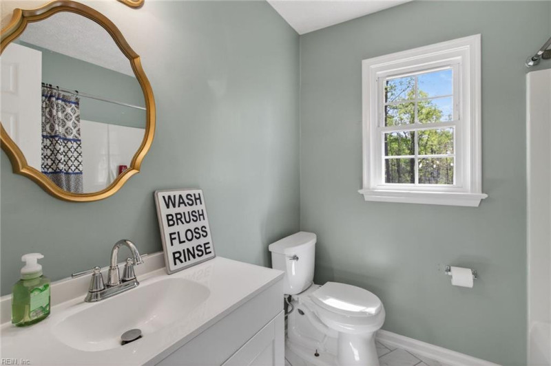 Photo 24 of 36 residential for sale in Middlesex County virginia