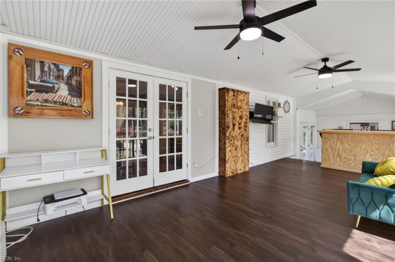 Photo 30 of 36 residential for sale in Middlesex County virginia