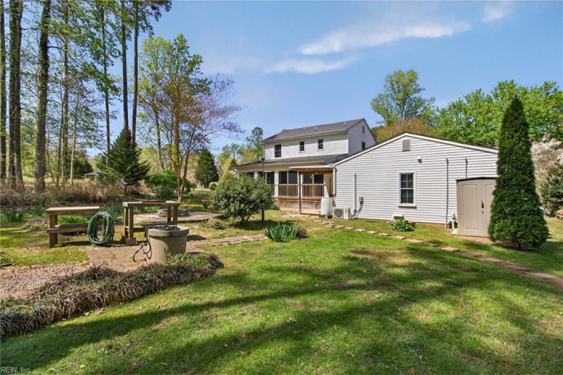 Photo 33 of 36 residential for sale in Middlesex County virginia