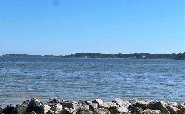 816 Ship Point Road, York County, VA 23692