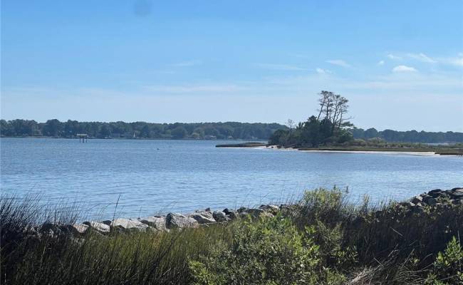 816 Ship Point Road, York County, VA 23692