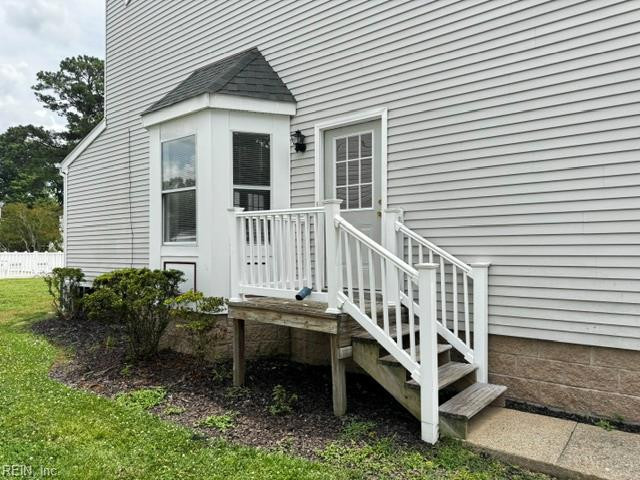 Photo 5 of 34 residential for sale in Newport News virginia