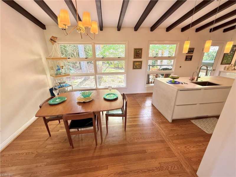 Photo 7 of 32 residential for sale in Newport News virginia